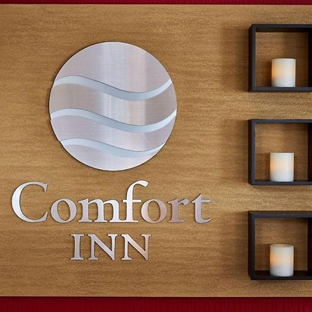 Comfort Inn Rouyn-Noranda Buitenkant foto