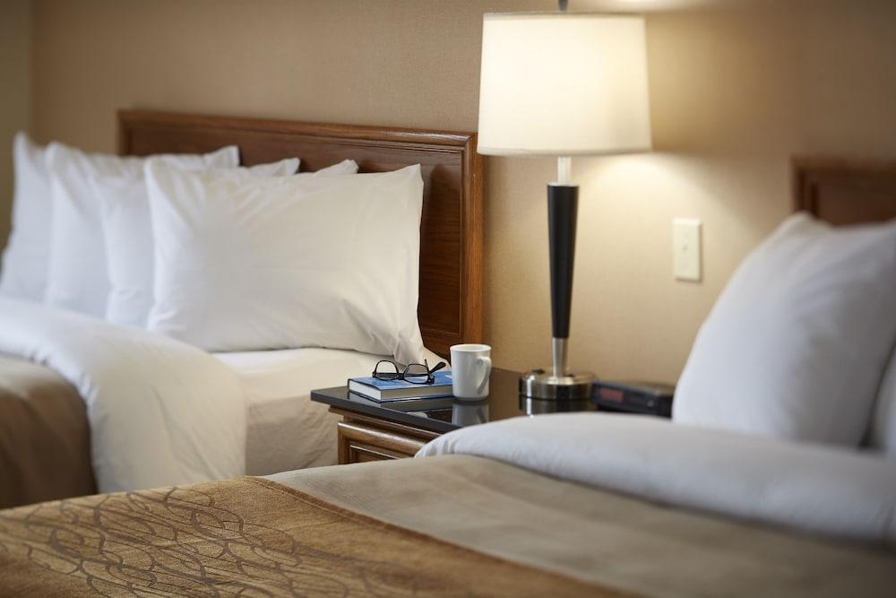 Comfort Inn Rouyn-Noranda Buitenkant foto