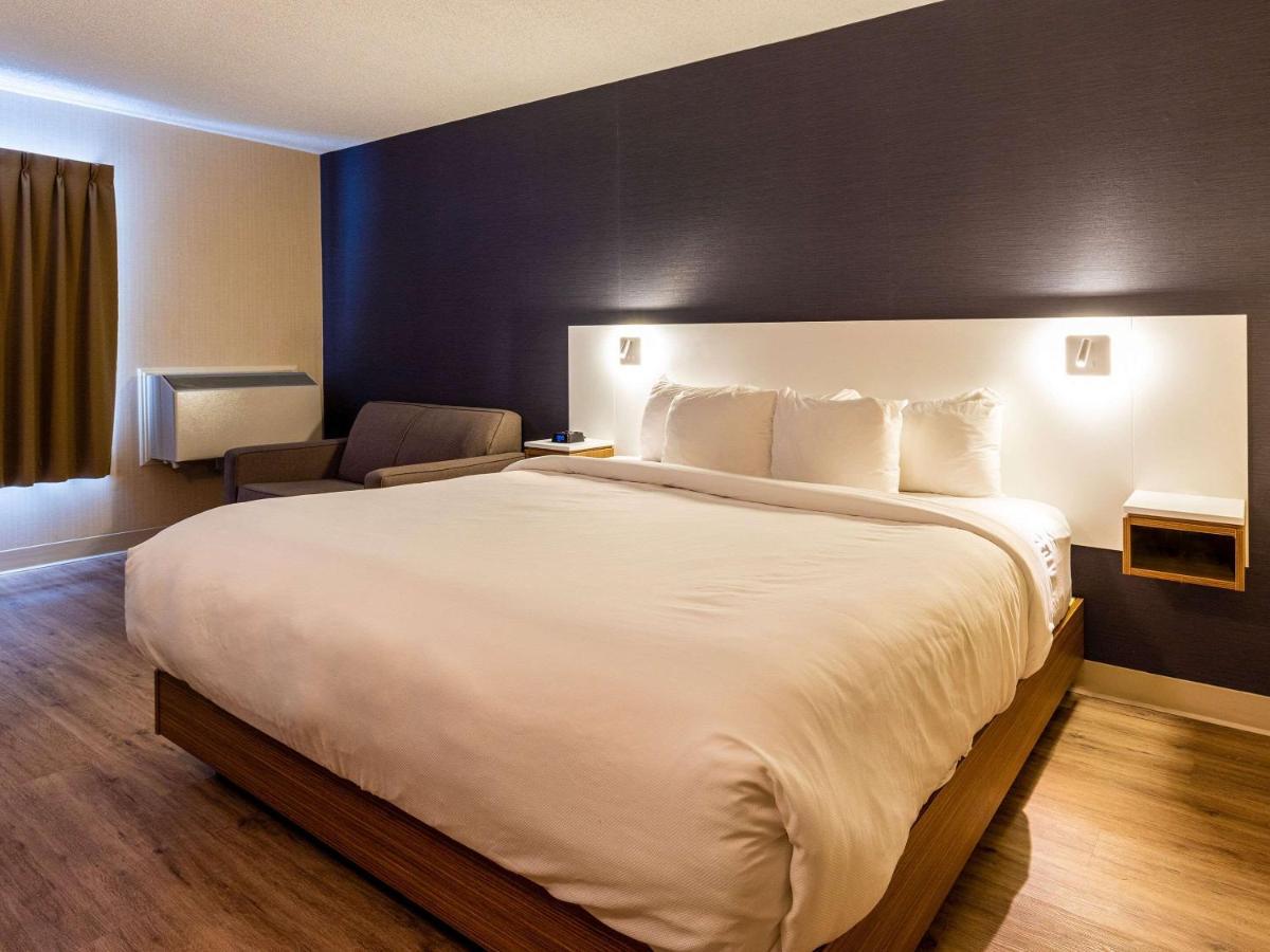 Comfort Inn Rouyn-Noranda Buitenkant foto