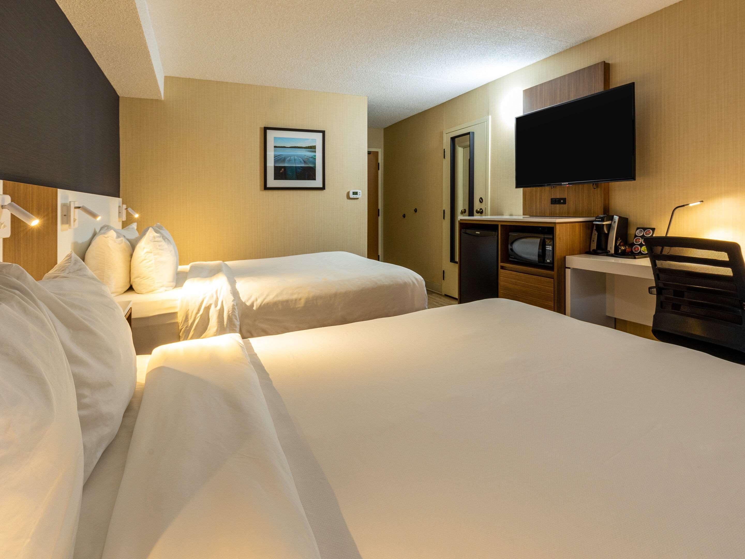 Comfort Inn Rouyn-Noranda Buitenkant foto