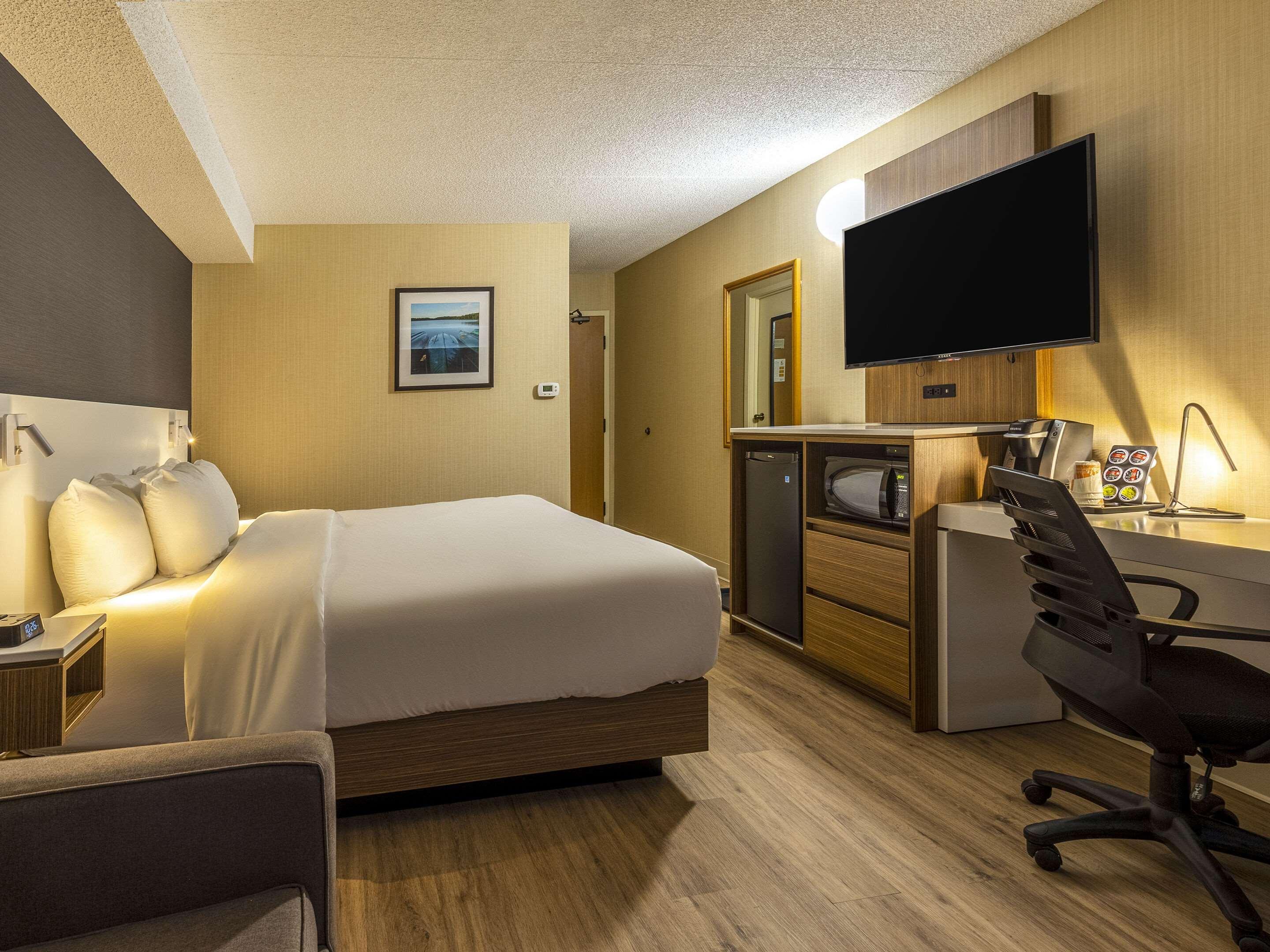 Comfort Inn Rouyn-Noranda Buitenkant foto