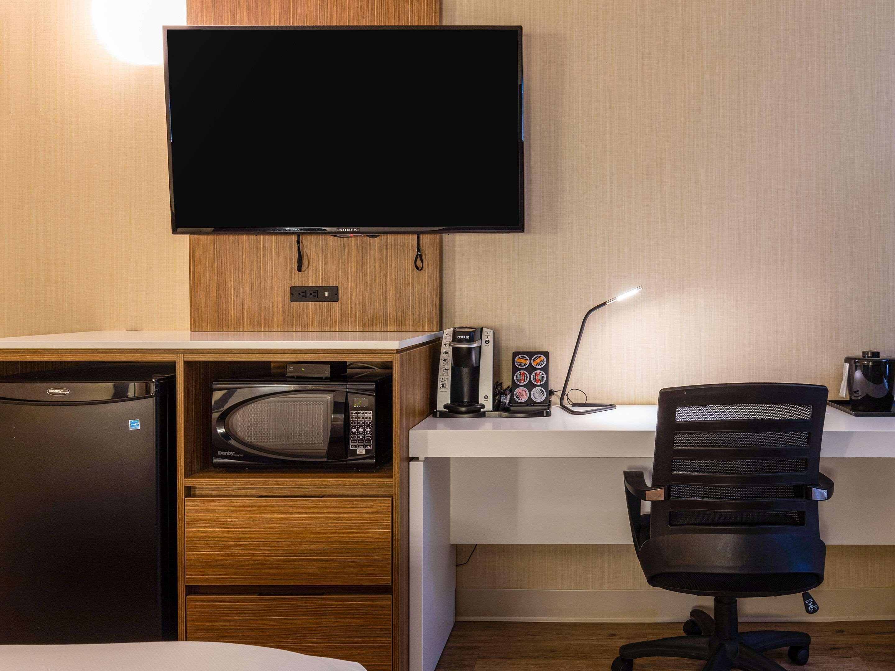 Comfort Inn Rouyn-Noranda Buitenkant foto