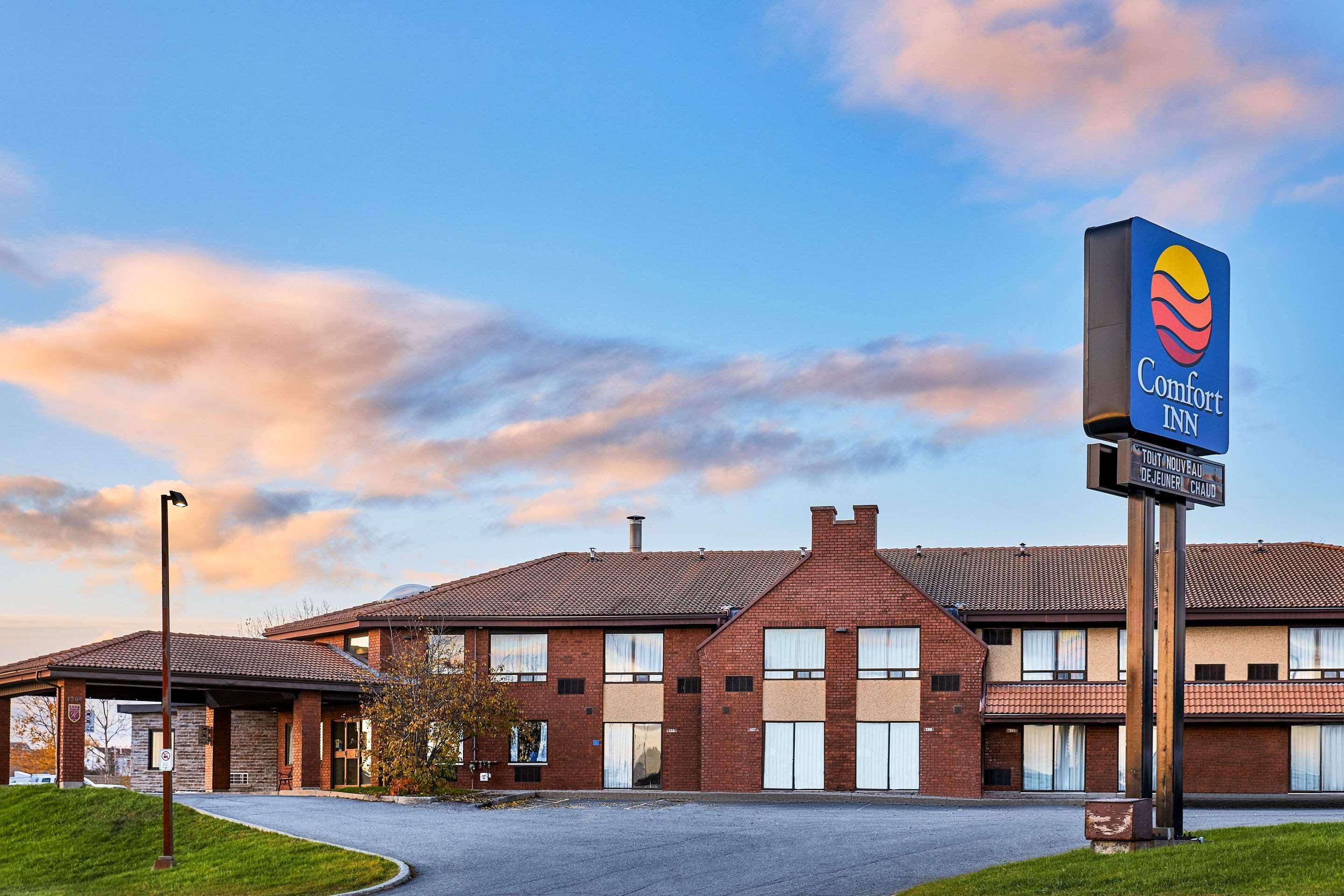Comfort Inn Rouyn-Noranda Buitenkant foto