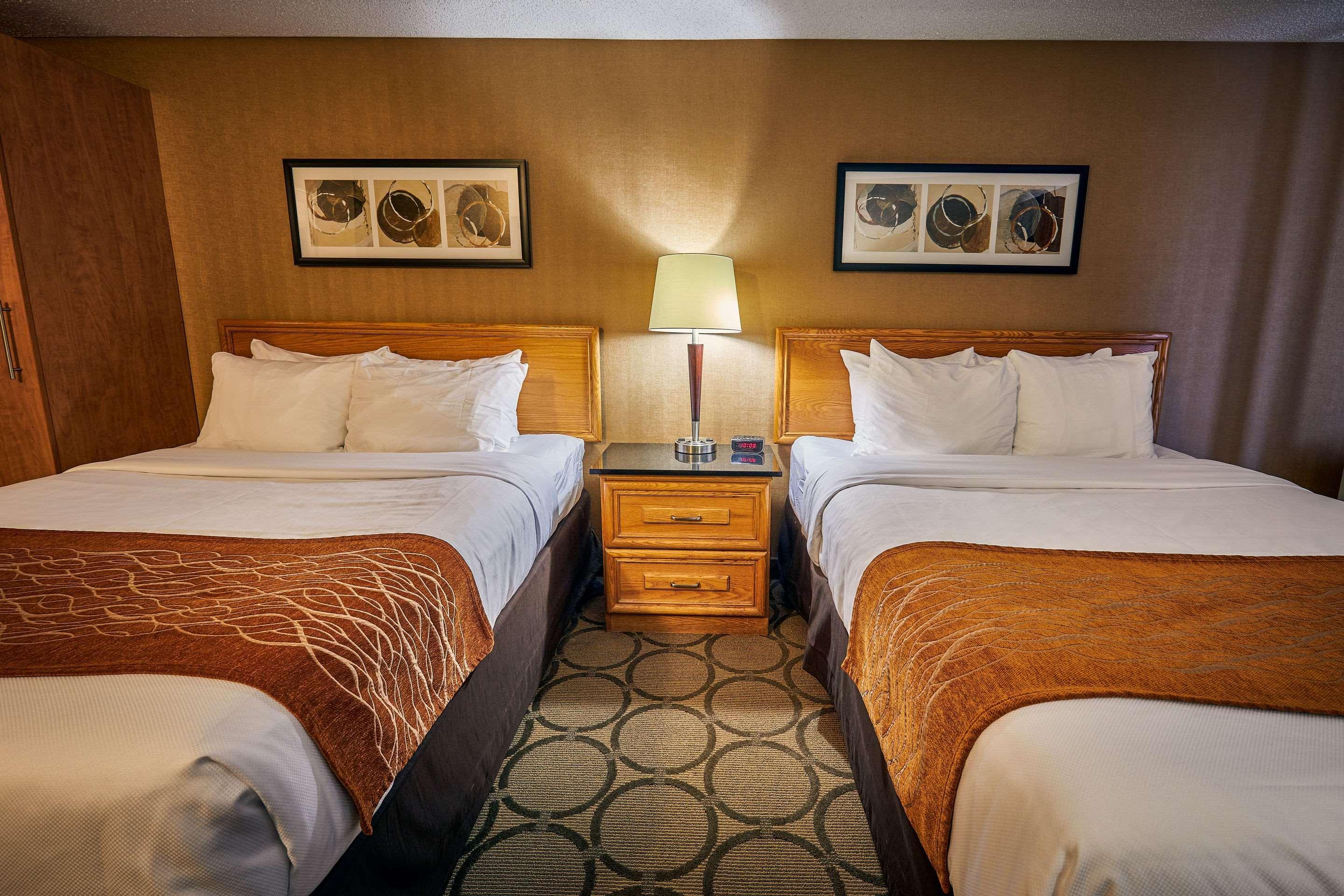 Comfort Inn Rouyn-Noranda Buitenkant foto
