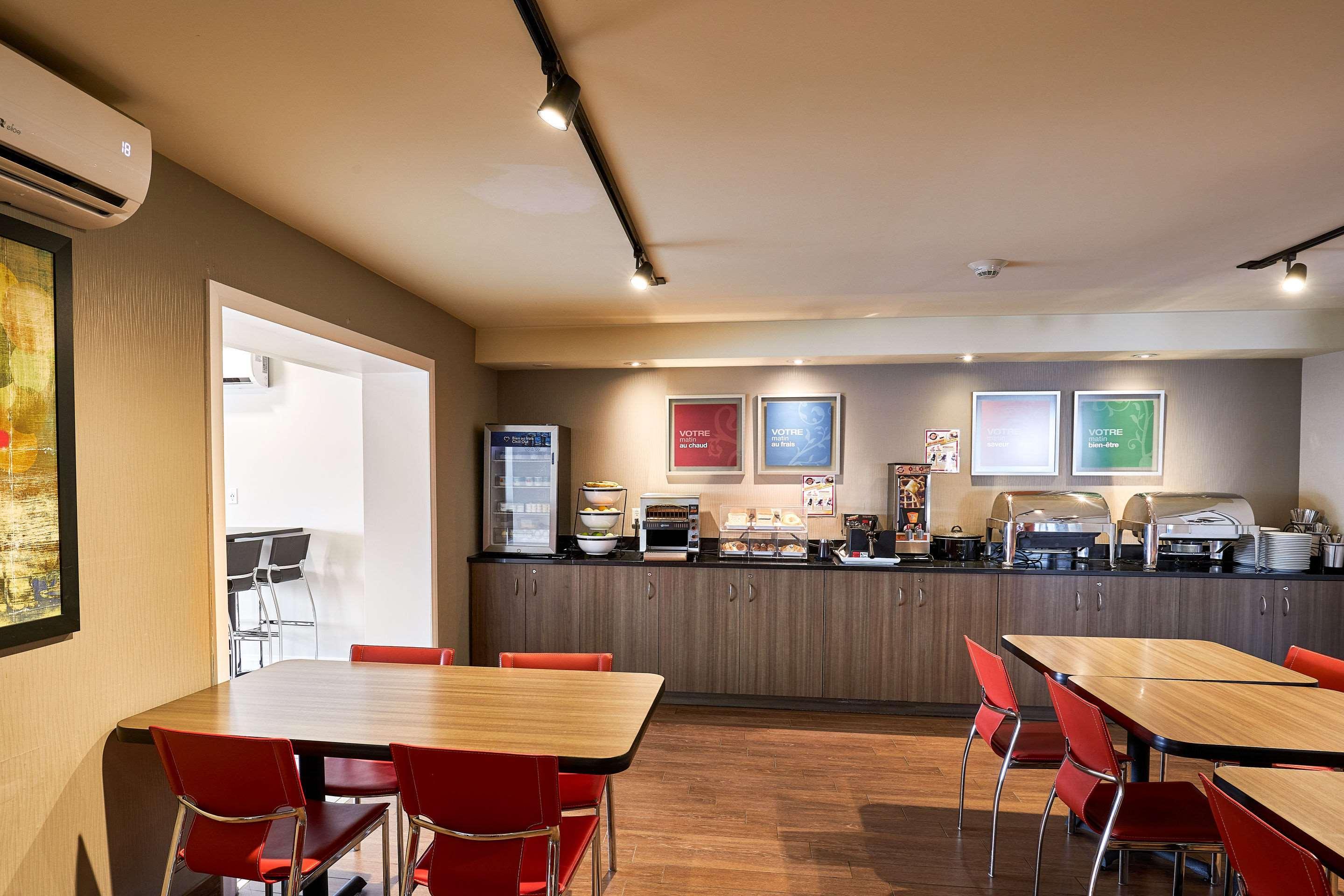 Comfort Inn Rouyn-Noranda Buitenkant foto