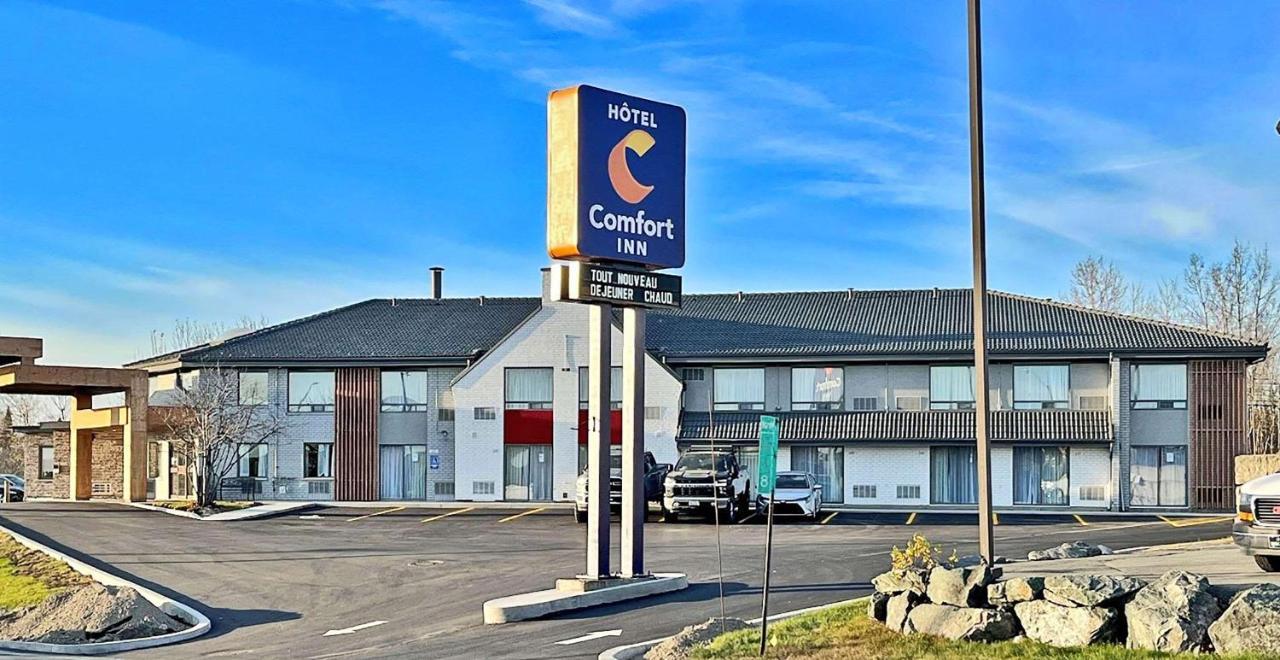 Comfort Inn Rouyn-Noranda Buitenkant foto
