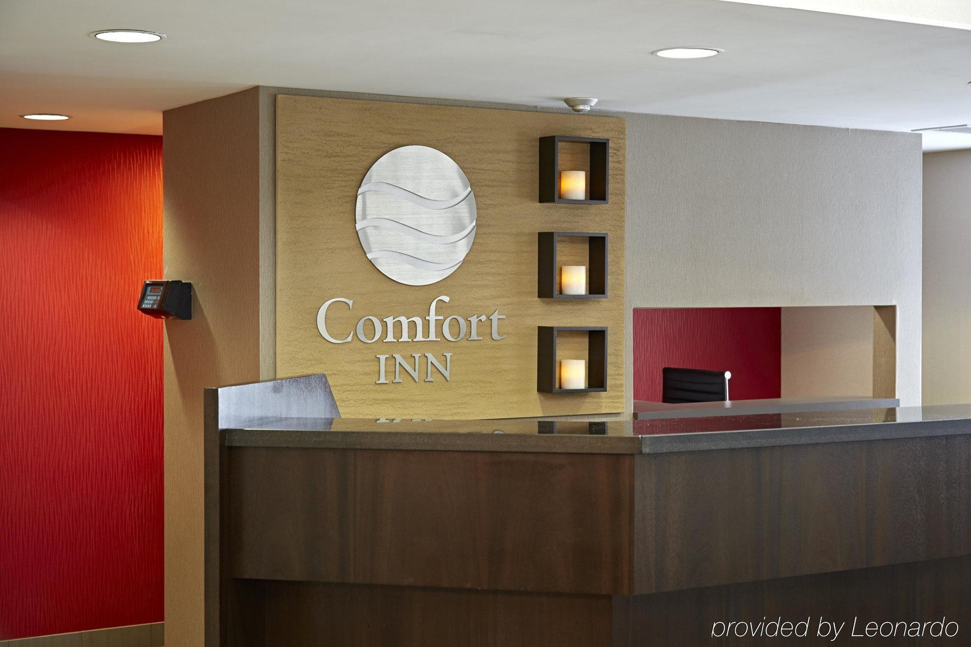 Comfort Inn Rouyn-Noranda Buitenkant foto